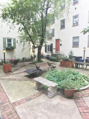 Center City Townhome in Quiet Courtyard